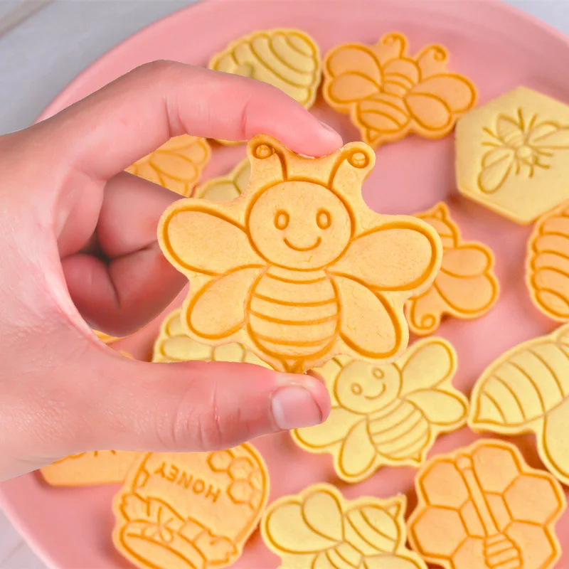 Saffron 8pcs/box Bee honeycomb cookie cutters Set of 8 designs multi cutter cookie plastic mini cookies biscuits