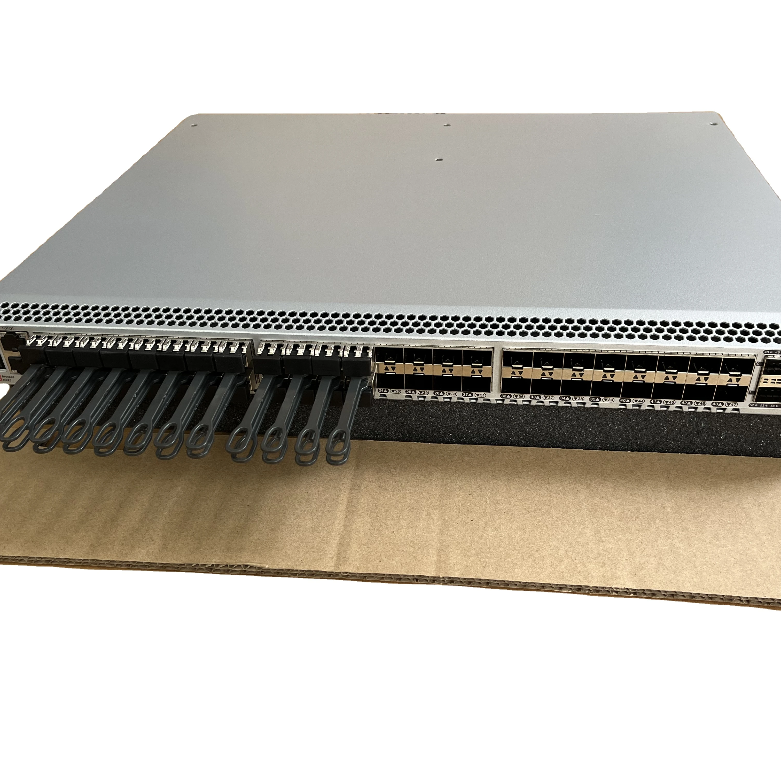 EMC DS-6620 / Brocade G620 Fibre Channel SAN Switch w/24x 32Gb SFPs & F-B Fans