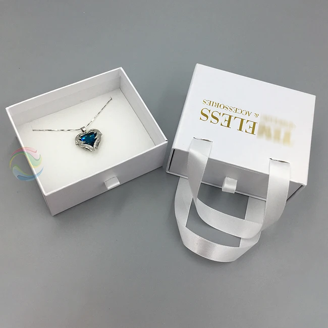 Экологичная белая картонная коробка для упаковки ювелирных изделий с логотипом