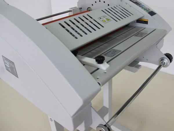 Wuhao 380A 380mm Professional Manual Grade Hot and Cold Roll Laminating Machine for A4 A3 A5 A6 Paper Sizes