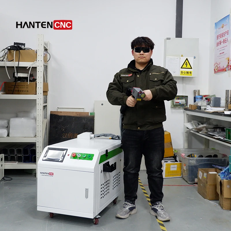 Mobile Laser Cleaning Machine Equipped With Touch Screen Laser Cleaner 300W Pulse Laser Rust Removal
