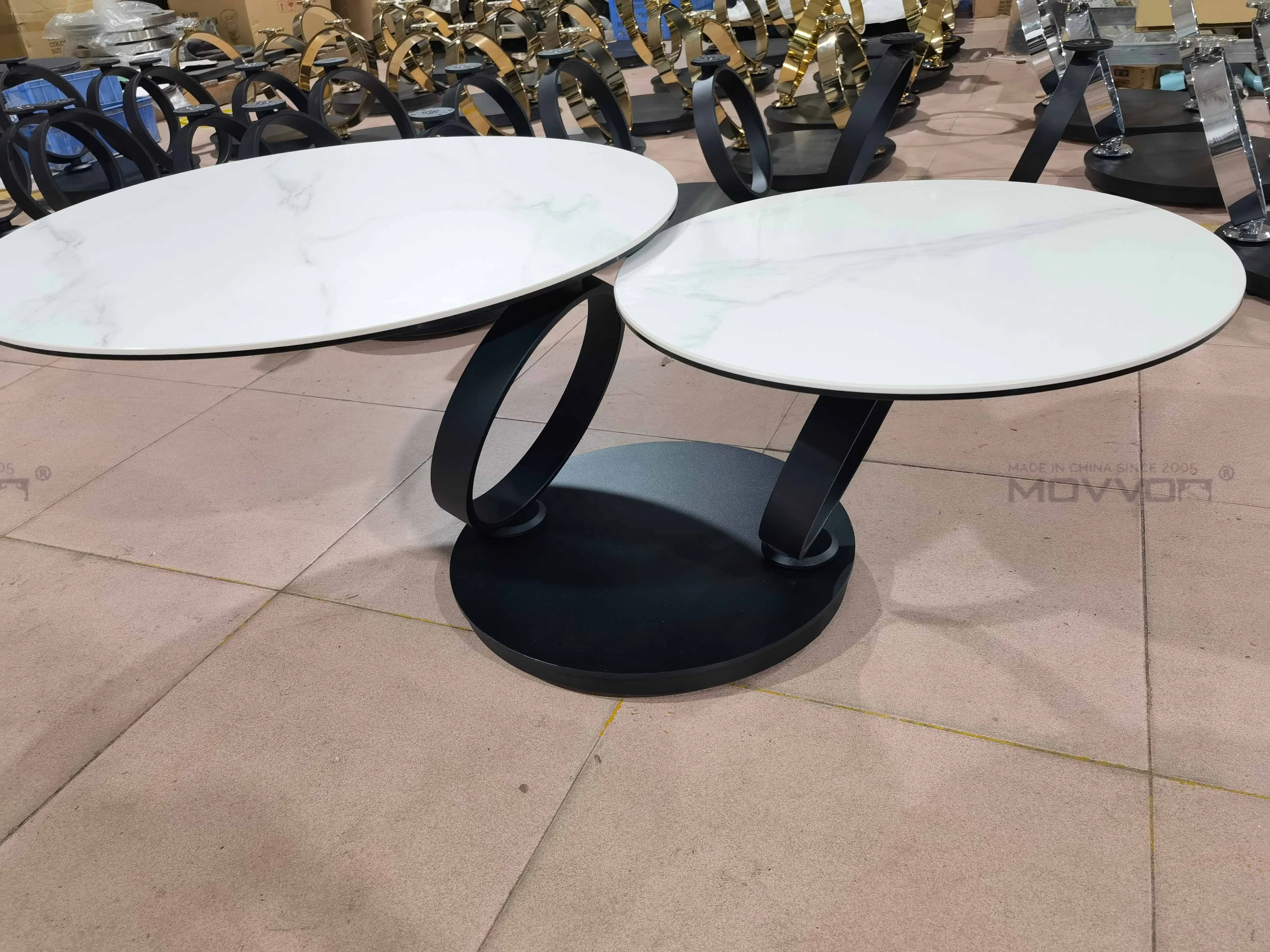 Best selling promotional swivel round glass top chromed silver ring coffee table rotary