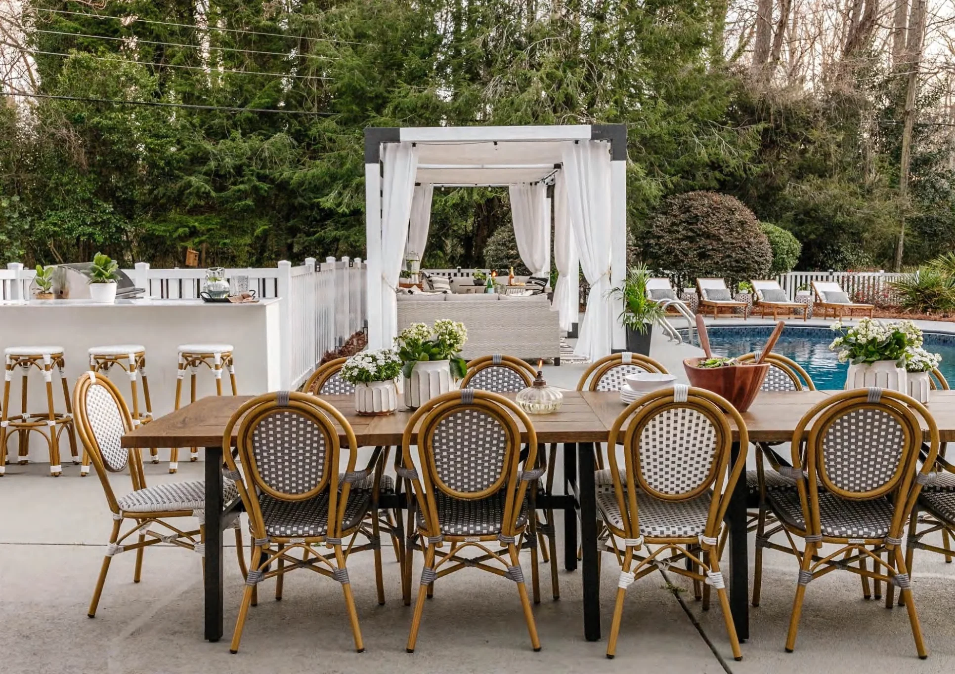 Patio Stacked French wicker Rattan Woven Cafe chairs French style Blue and white rattan woven bistro chairs for outdoor use