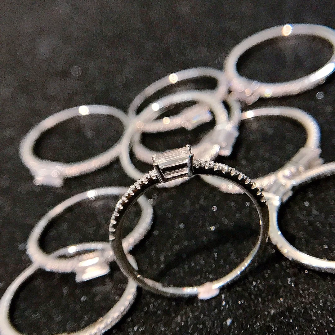 Xinfly Anti Tarnish 0.26ct White Sapphire 18k Real Gold Engagement Wedding Diamonds Gemstone Fashion Jewelry Finger Rings