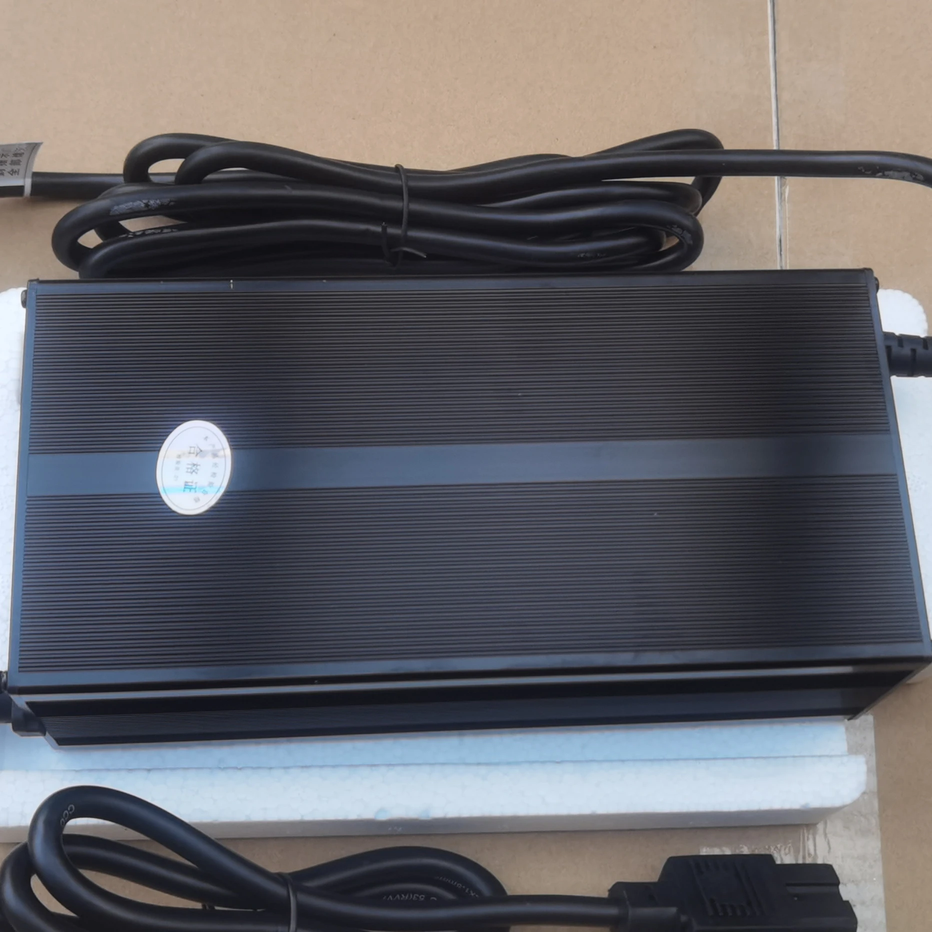 Factory Customized High Quality 12V 3A 5A Fast Charge  Lifepo4 Battery Charger with LED Charging Percentage Display