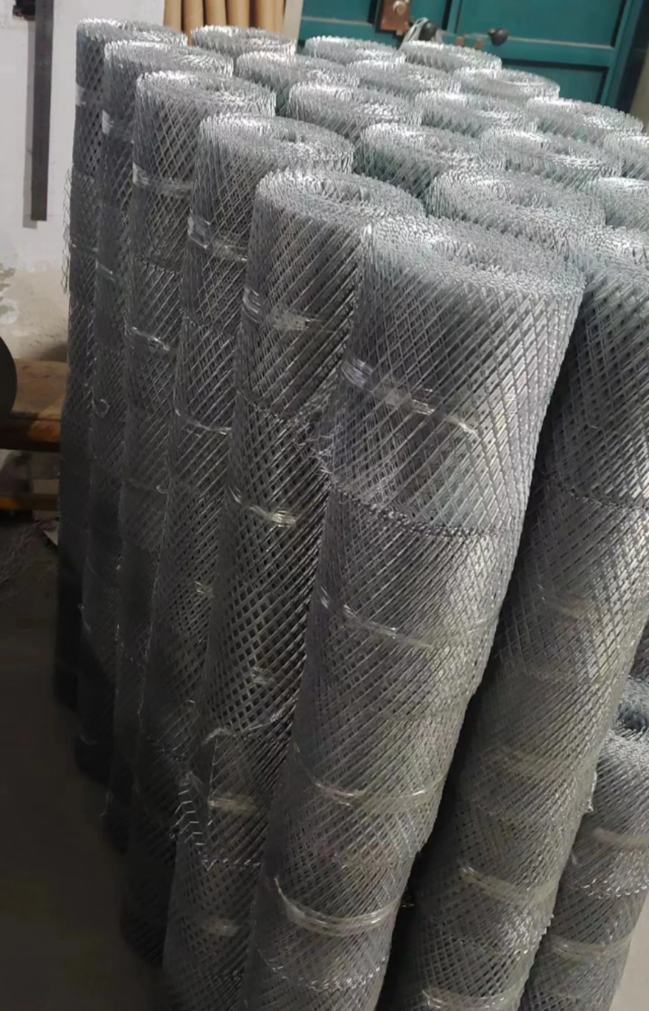 Reinforcement Galvanized Metal Lath Block Mesh Brick Metal Lath Building Materials High Quality Metal Building Materials