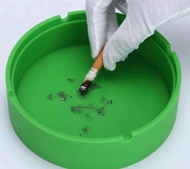 Free Smaples Factory Wholesale Silicone disposable souvenir custom ashtray dustbin