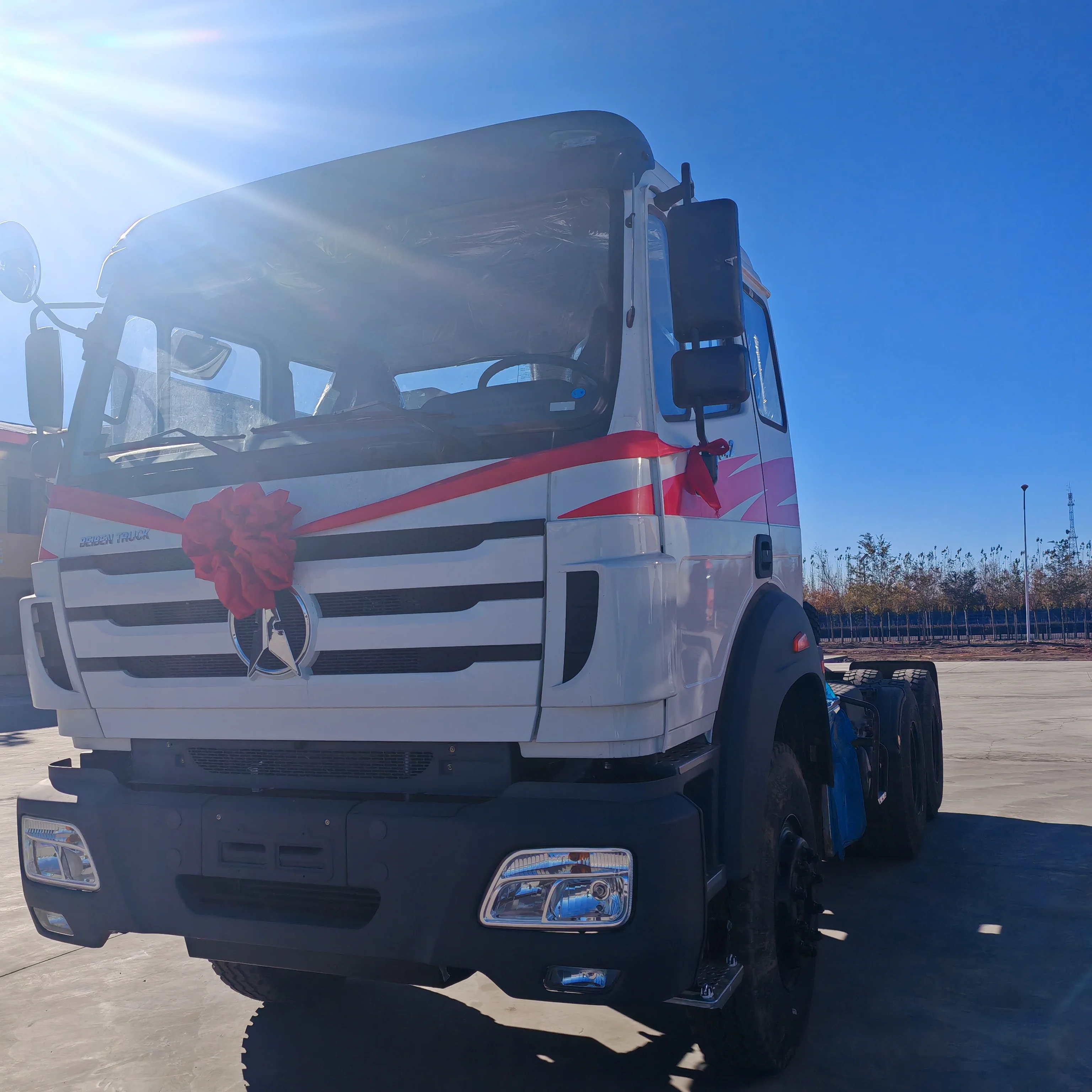 Best price Brand New Second Hand LHD RHD 2642 BEIBEN Tractor Head 4x2 6x4 High Quality Tractor Truck Trailer For Sale