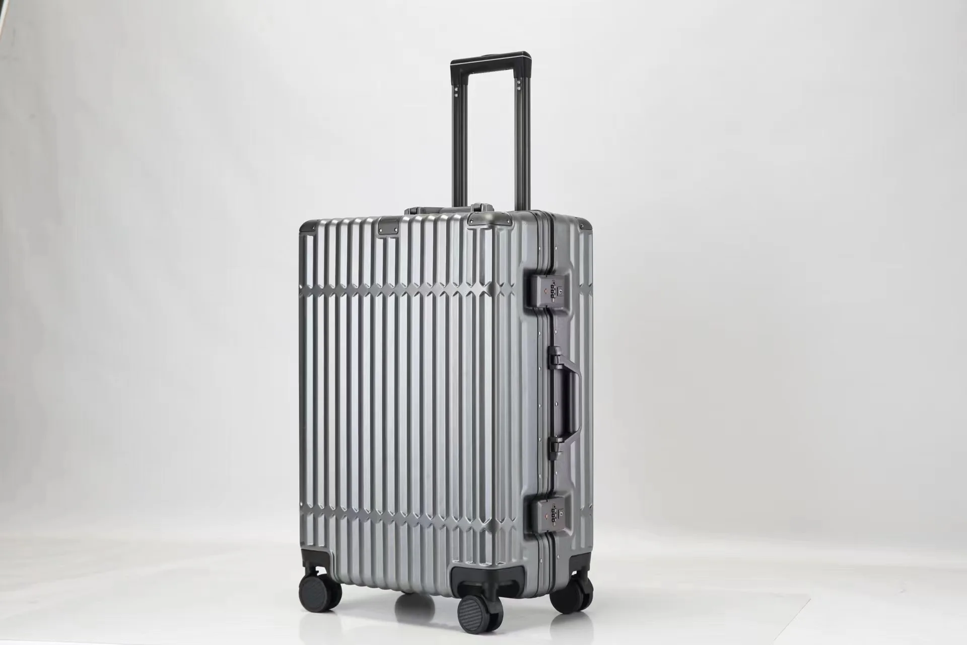 Cartoon White Gps Tracker Case High Quality Luggage Straps For Suitcases Aluminum Frame Trolley Suitcase