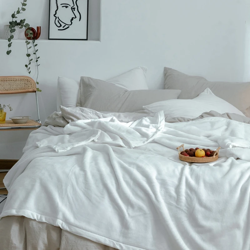 Competitive Price Skin-Friendly Luxury Cozy Warm Soft King Size Bed Flannel Fleece Blankets