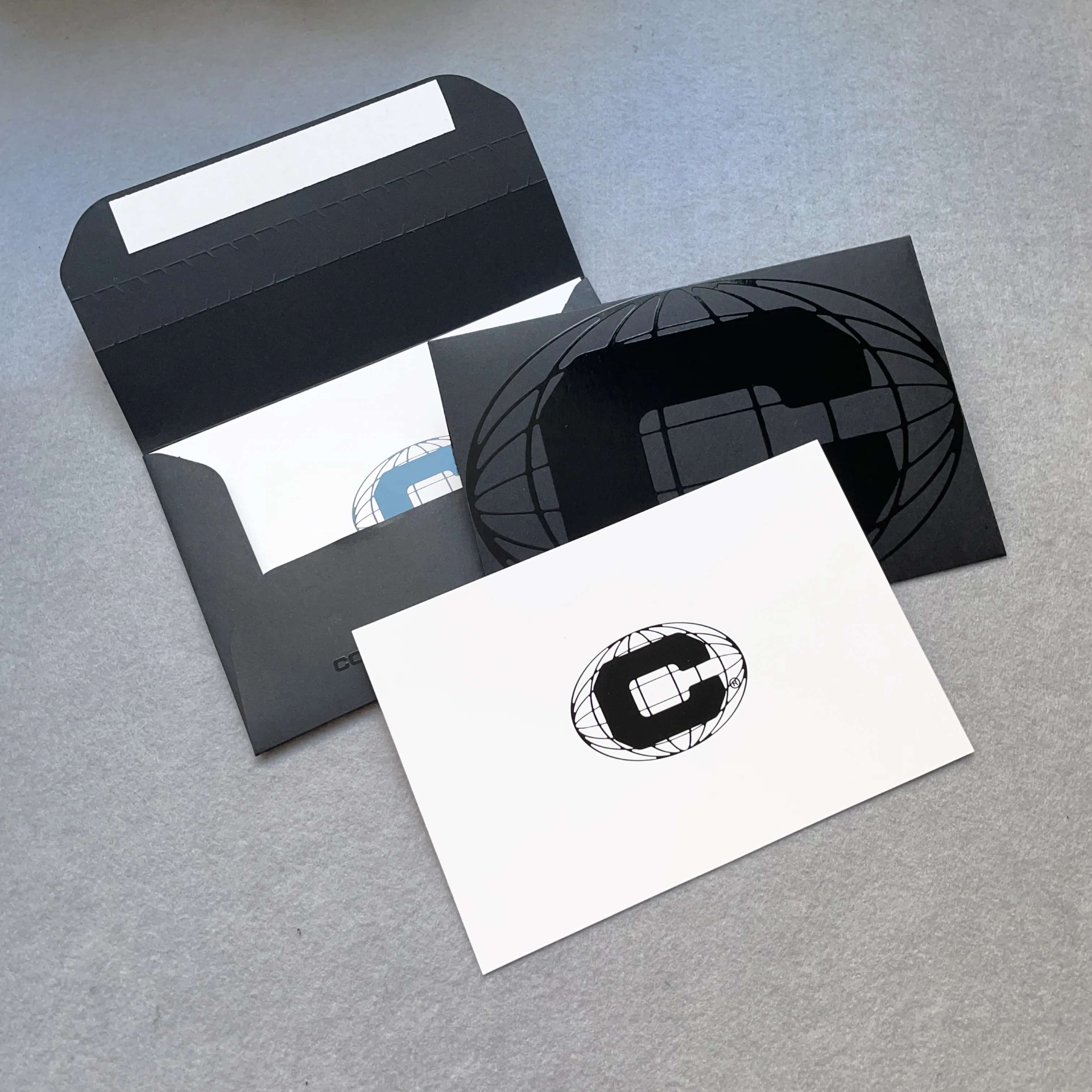 Recyclable custom logo business thank you card packaging envelope tear strip black paper envelopes with UV printed