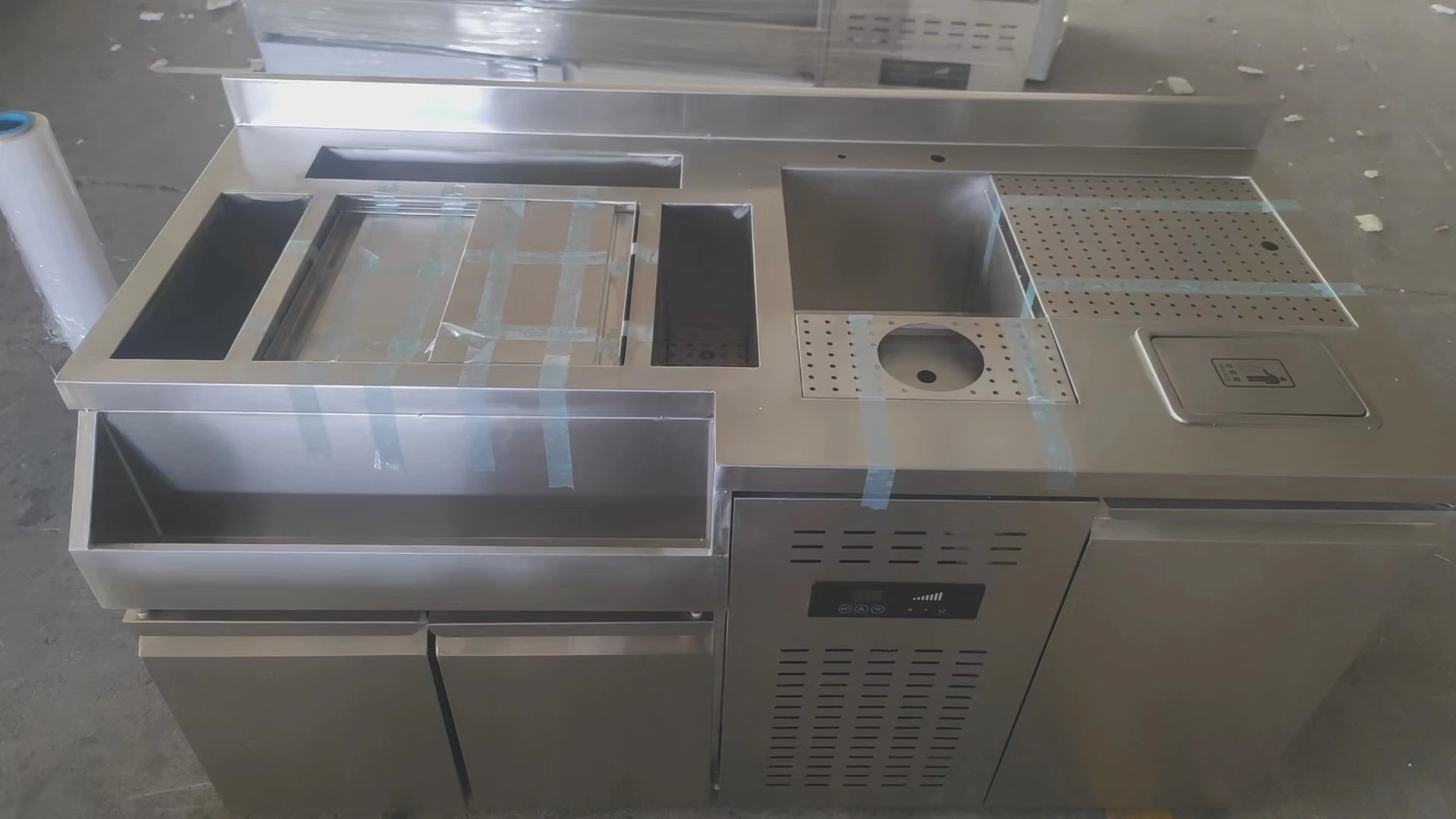 Custom Size Stainless Steel Bar Counter Design Factory/Restaurant Equipment Cocktail Station with Ice Storage Cabinet