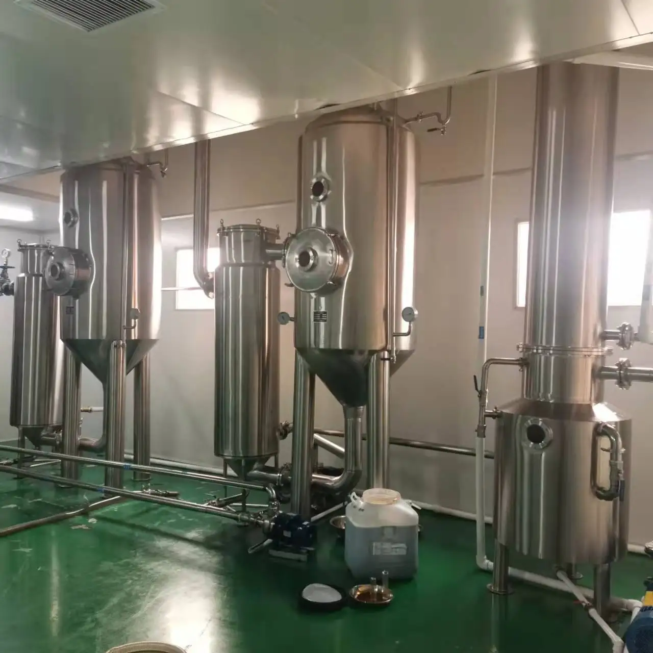 Double-effect concentrator