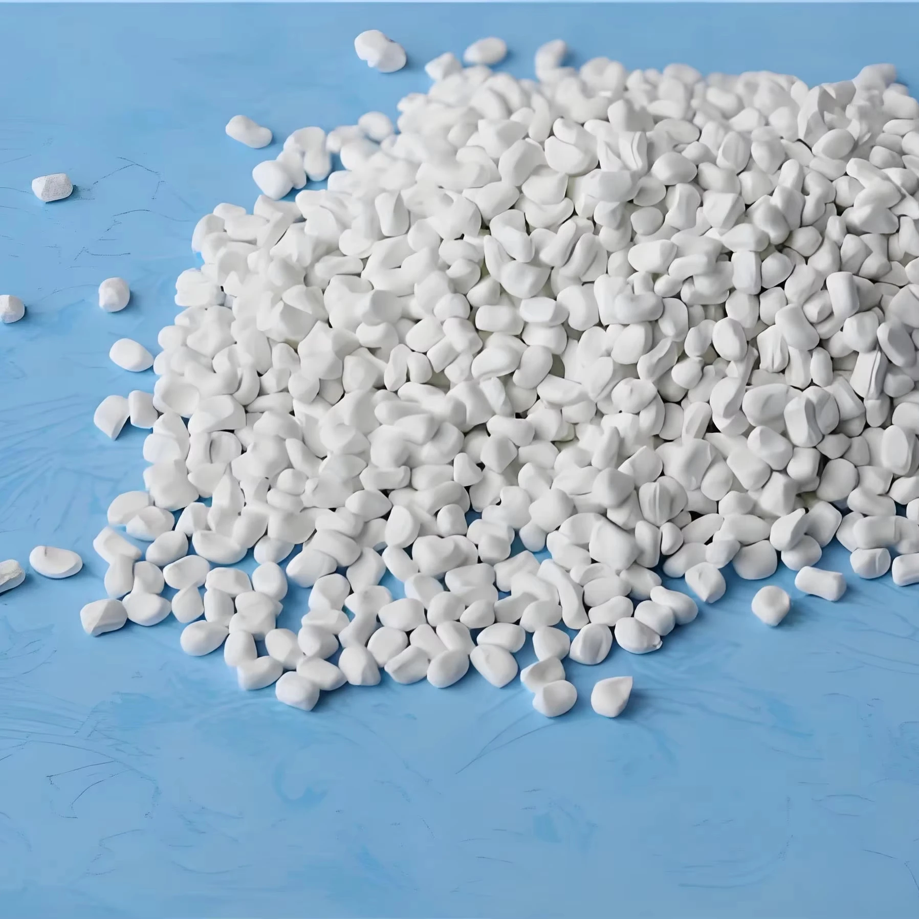 Plastic masterbatch white 70% tio2 pp pe carrier white plastic color masterbatch
