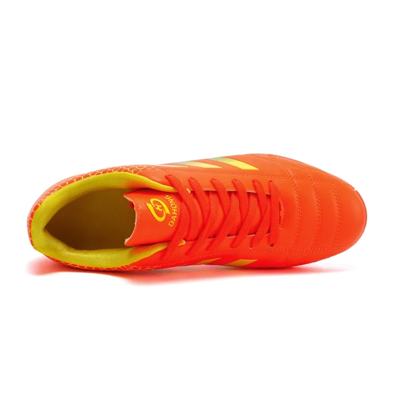 
Low-cut Breathable Broken Nail Football Boots Indoor Lawn Student Professional Training Shoes Non-slip Lightweight Soccer Shoes 