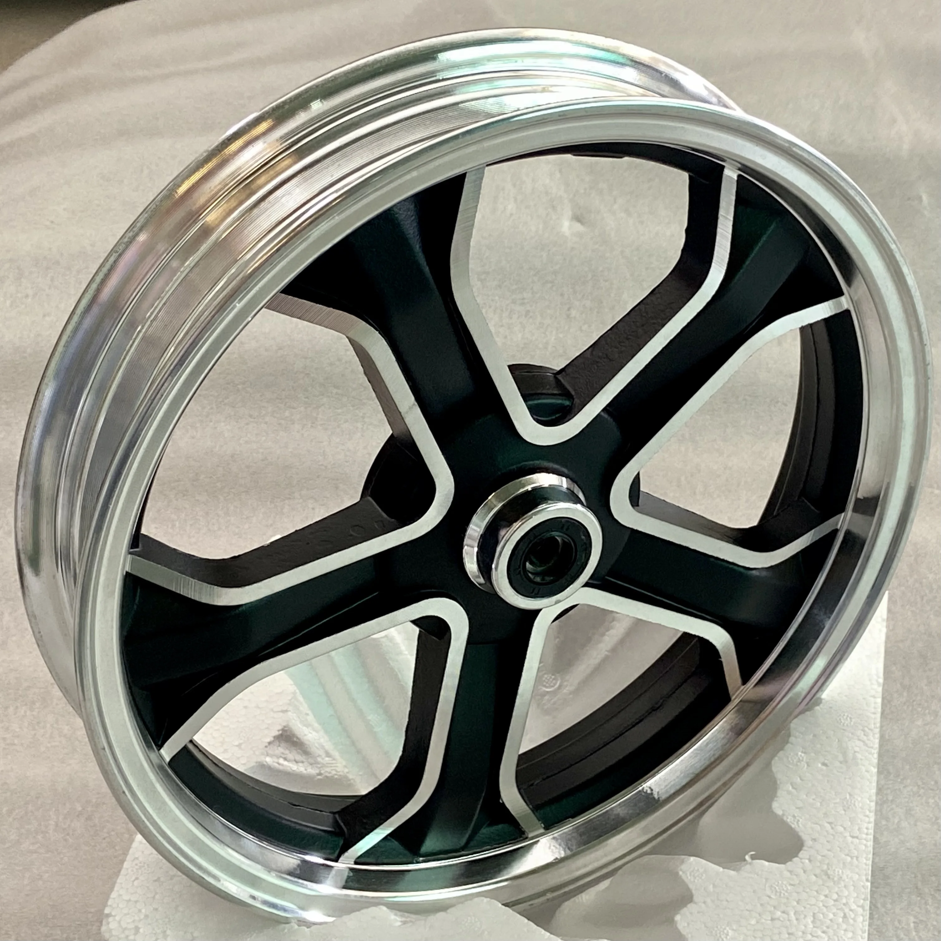 Electric bicycle Parts Electric motorcycle 2.15 12 Disc brake front wheel for Electric Bicycle