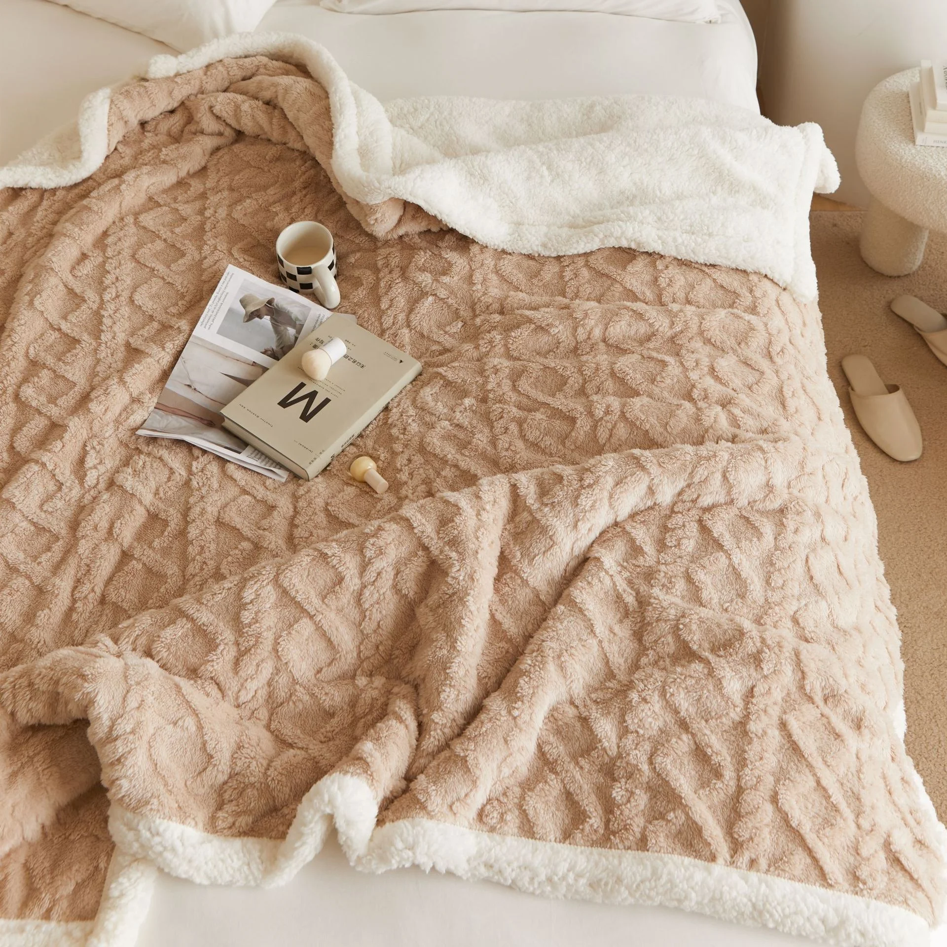 Best Selling Winter Thickened Jacquard Blanket  Cut Wool Blanket And Lamb Wool Double-Layer Blanket