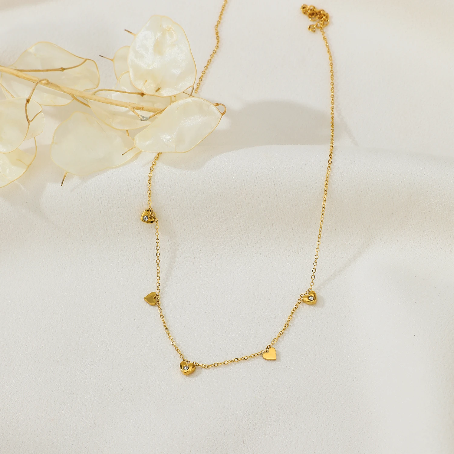 Customized Product 18K Gold Plated Stainless steel Women Heart Zircon Pendant Cross Chain Necklace 2022 Best Selling