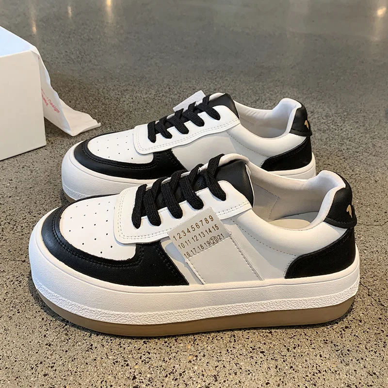 Small white shoes female 2023 spring new all-match platform sneakers niche breathable student leisure board shoes ins tide