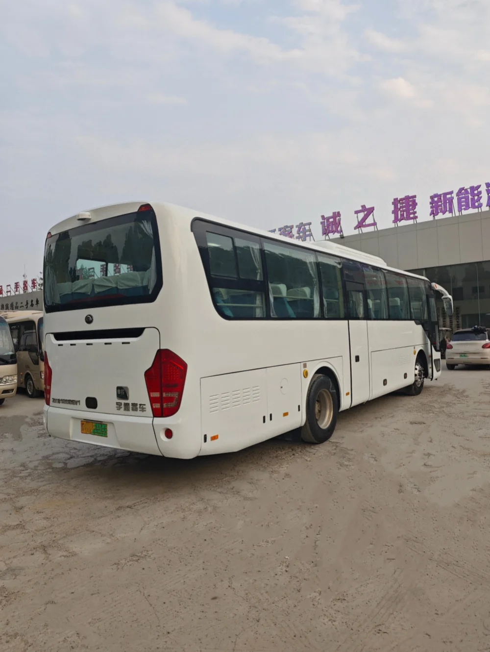 ZK6115BEV2 Non-operating Luxury Coach Bus Yu tong 47 Seater Automatic Commuter Bus Public Transit Used Large Bus For Sale