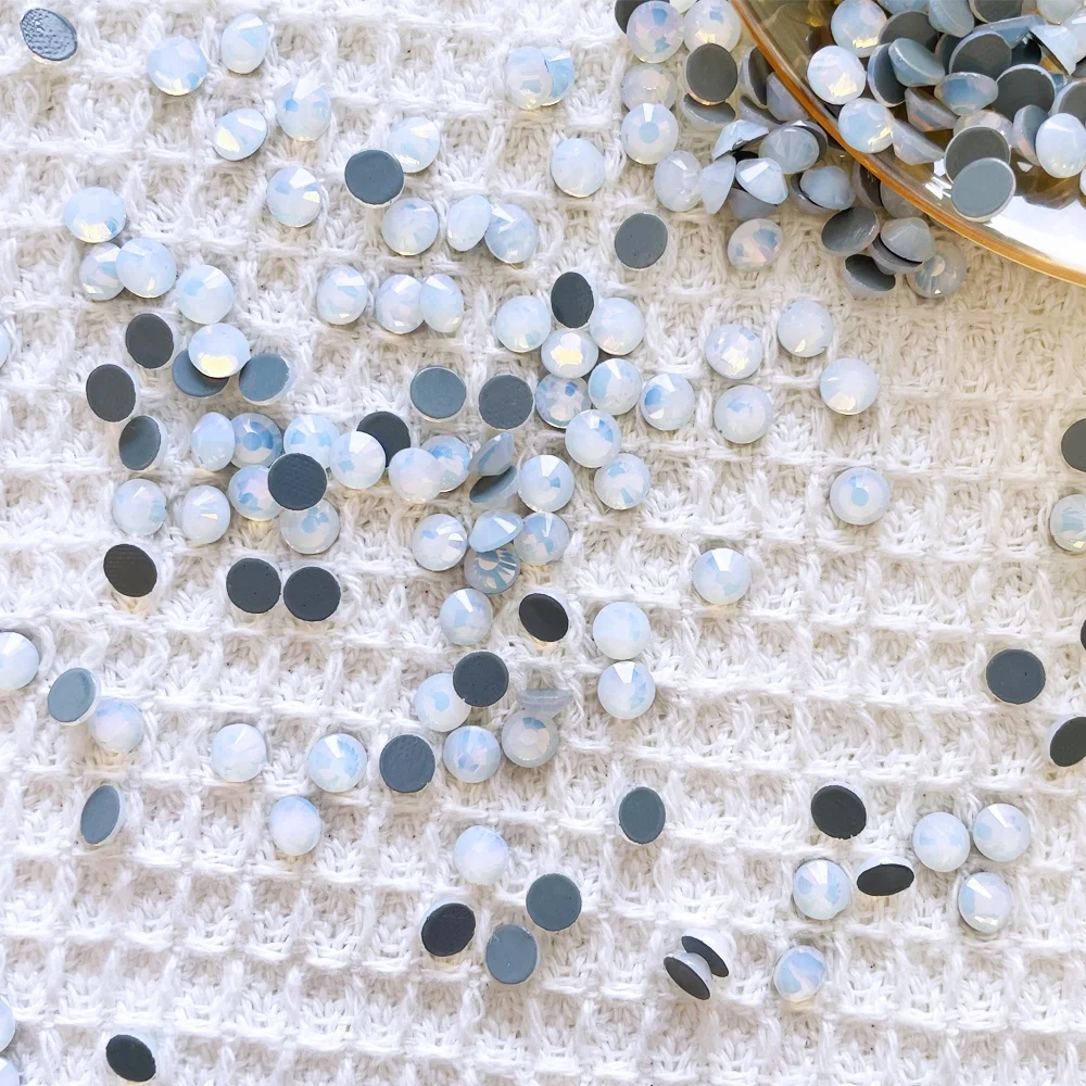 Wholesale White opal Crystal Rhinestones Strong Glue Hotfix round Glass Stones Flatback Shoes Bags Dance Dresses-for Garments