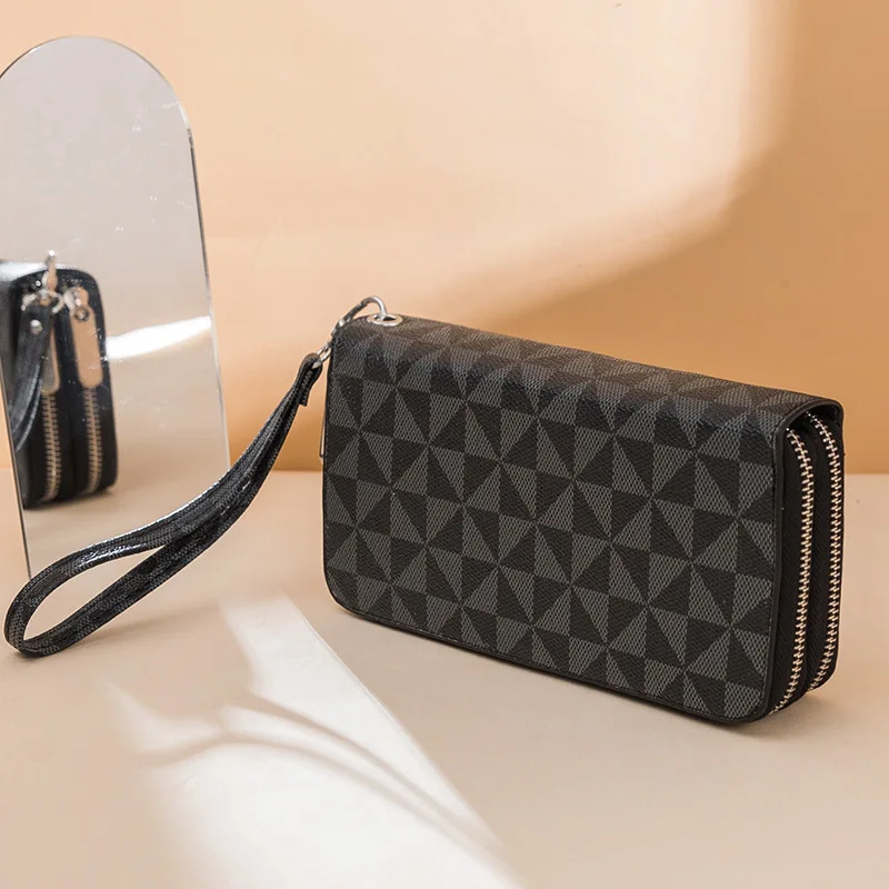 Designer Wallets Famous Brands Money Card Holders Metal Key Chains Credit Card Holder Coin Purses Designer Purse Designer Belts