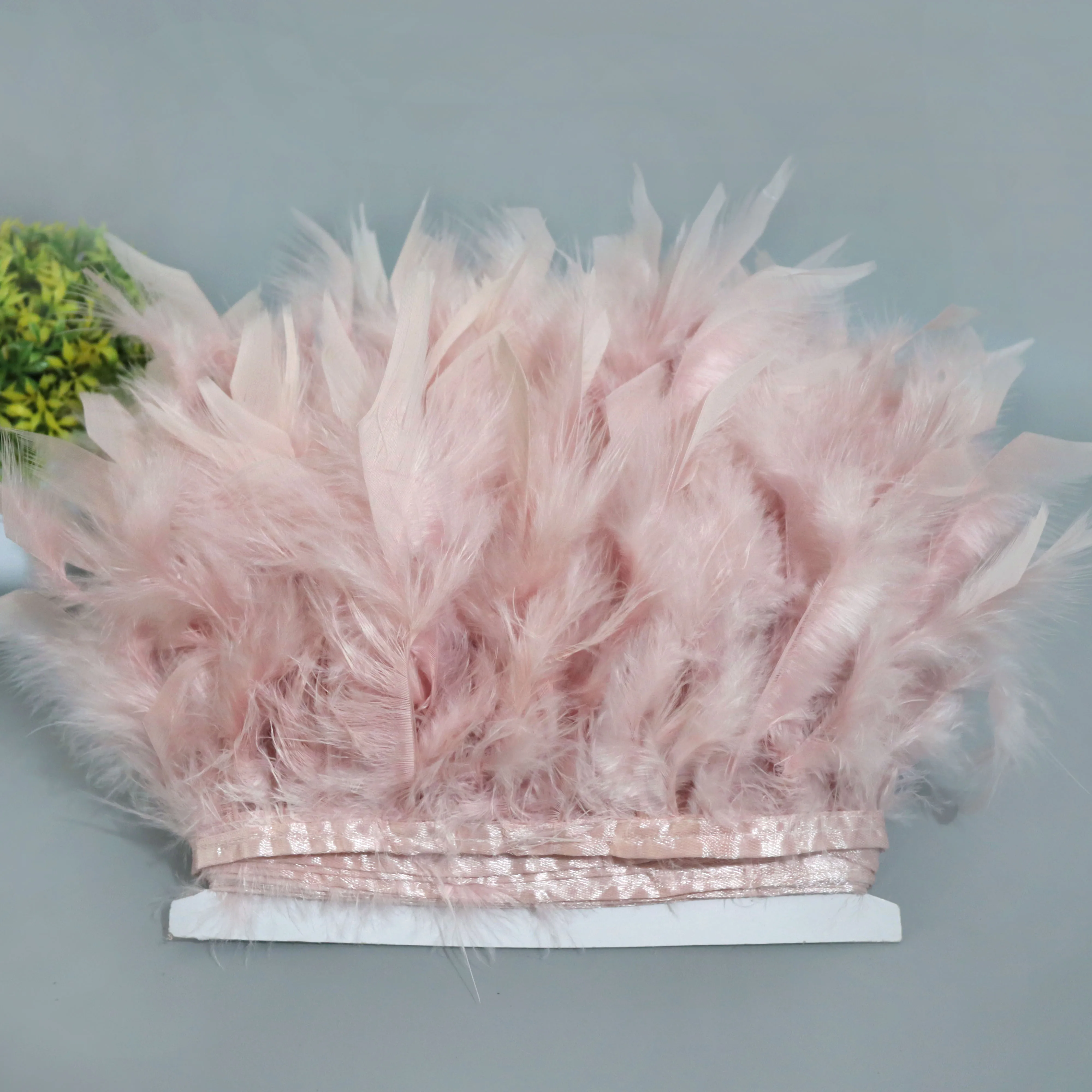 Окрашенное высококачественное платье с бахромой из перьев индейки 4-6 дюймов