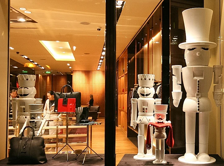 Custom Window Display Life Size Red Fiberglass Cracker Soldier Statue