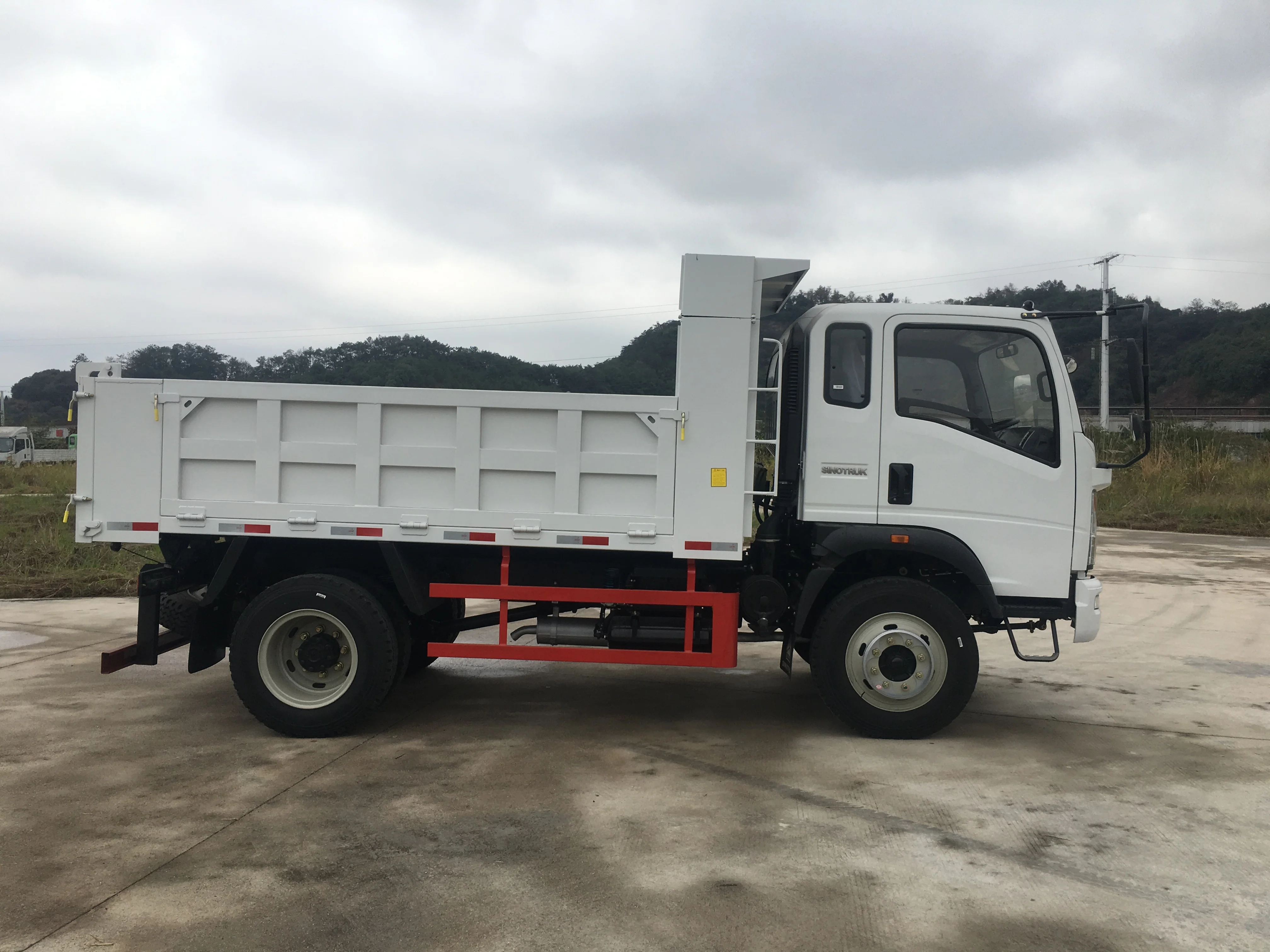 SINOTRUK HOWO 15-тонный самосвал 15 м3 15-кубический метр для продажи