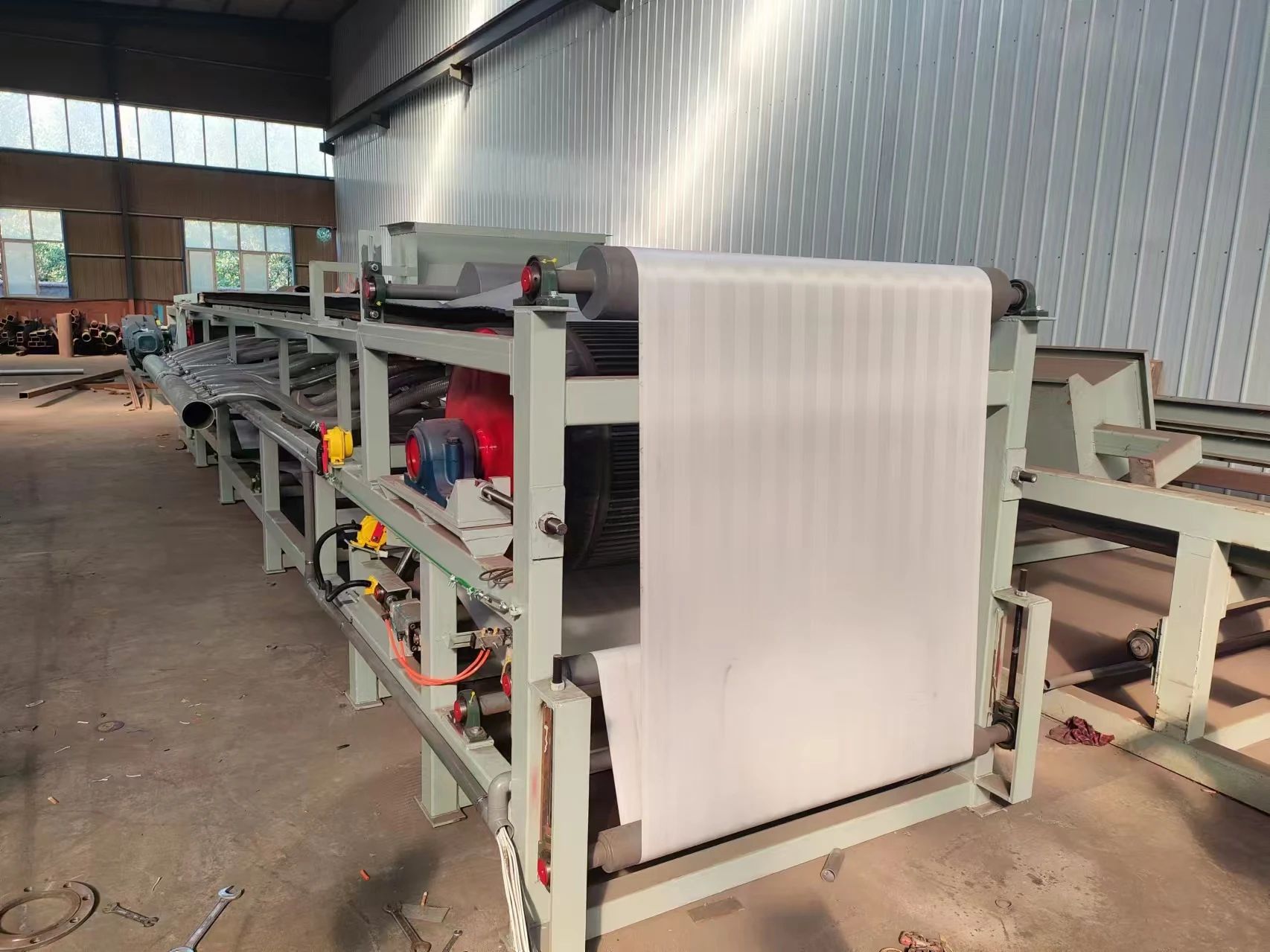 Vacuum Belt Filter Press Wastewater Sewage Treatment Sludge Dehydration Machine Automatic Efficient Continuous Cheap price