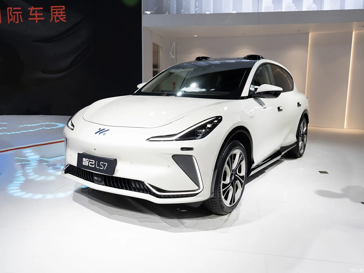 Оптовая продажа Im Ls7 4wd 5-местный внедорожник с 200 км/ч высокая скорость 475N.m 250 кВт