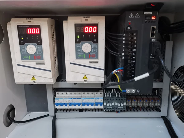 Paper/Adhesive Stcker/Non Woven Fabric Roll To Sheets Cutting Machine