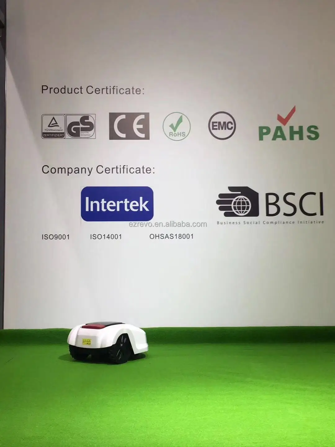 mower grass robotic Lawn Mower 4 pivot razor blades cutting system Magnetic field assited navigation