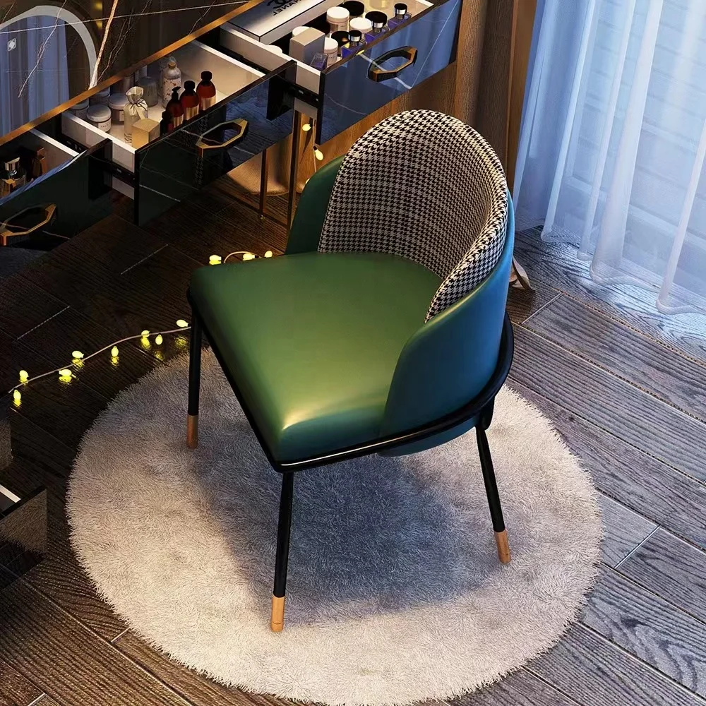 Molded leather upholstered Dining room Chair restaurant coffee shop dining chairs with metal legs