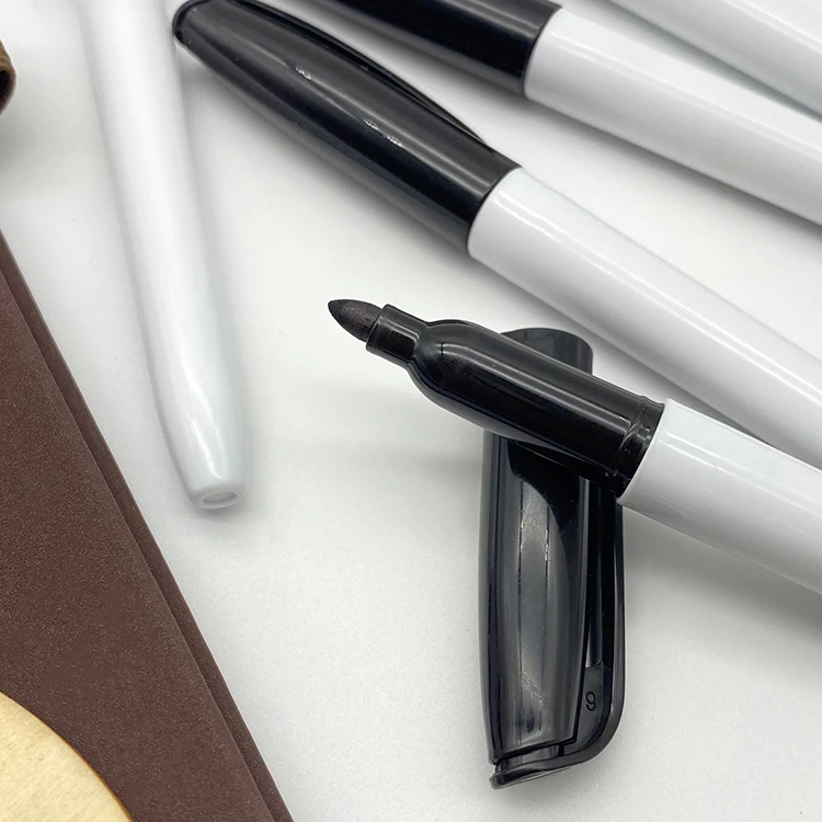 factory custom logo Good Quality Non Toxic Indelible Solid Paint Safe Pen  oil-based ink Permanent Marker Black for Signing