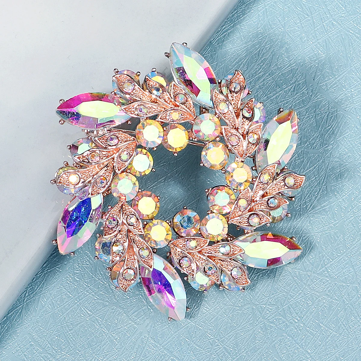 Factory Supply Flower Crystal Brooch For Women Fashion Brooch Pin Bouquet Rhinestone Brooches And Pins Scarf Clip Jewelry Gifts
