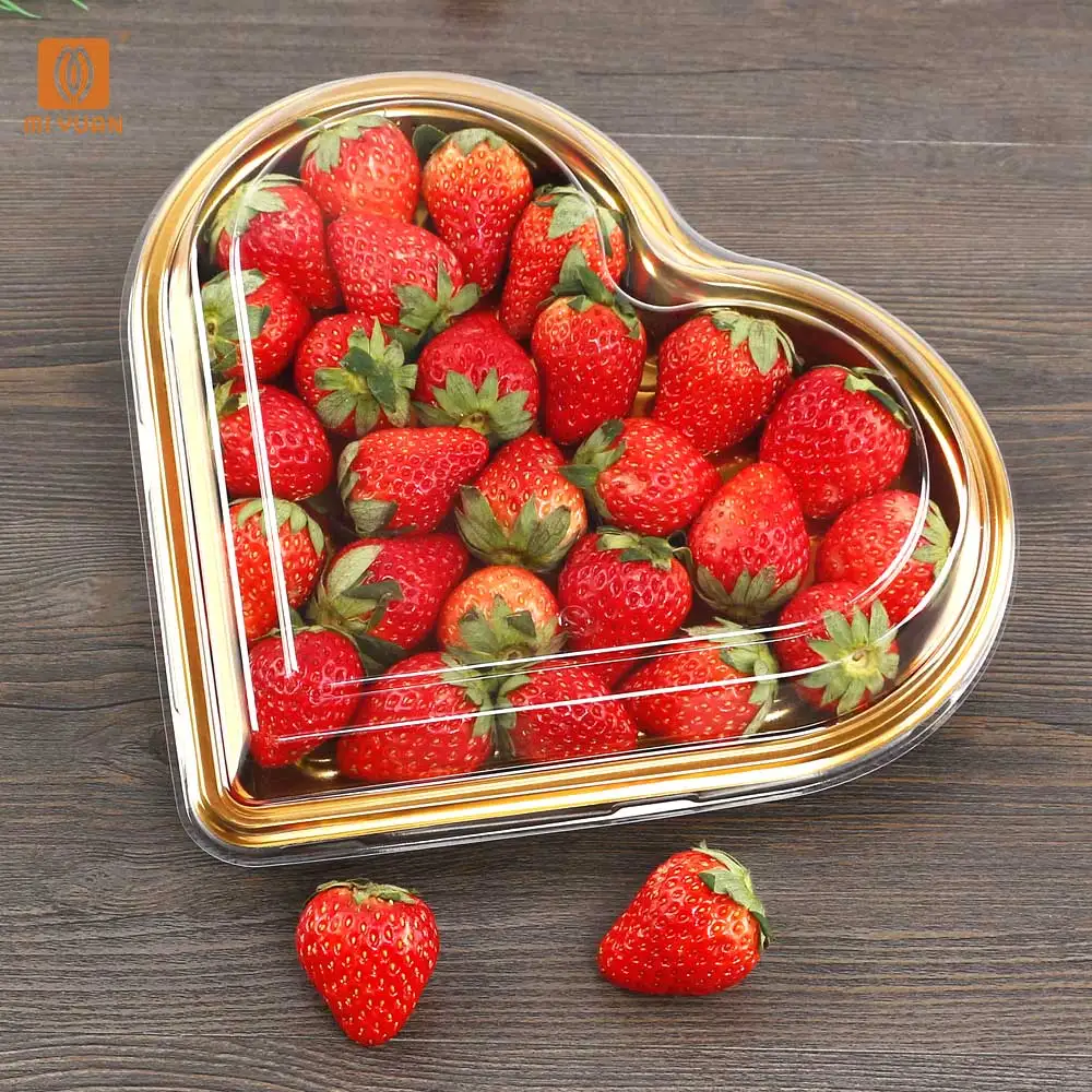 Best price Food grade material Disposable Candy Beautiful Heart Shaped Box Strawberry Cherries  Plastic Gift Box for Packaging