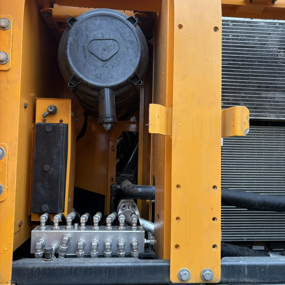 22 TON Cheap Second Hand Engine Hyundai 225LC-9S Tracked Excavators Hyundai Excavator Used Construction Machinery for Sale