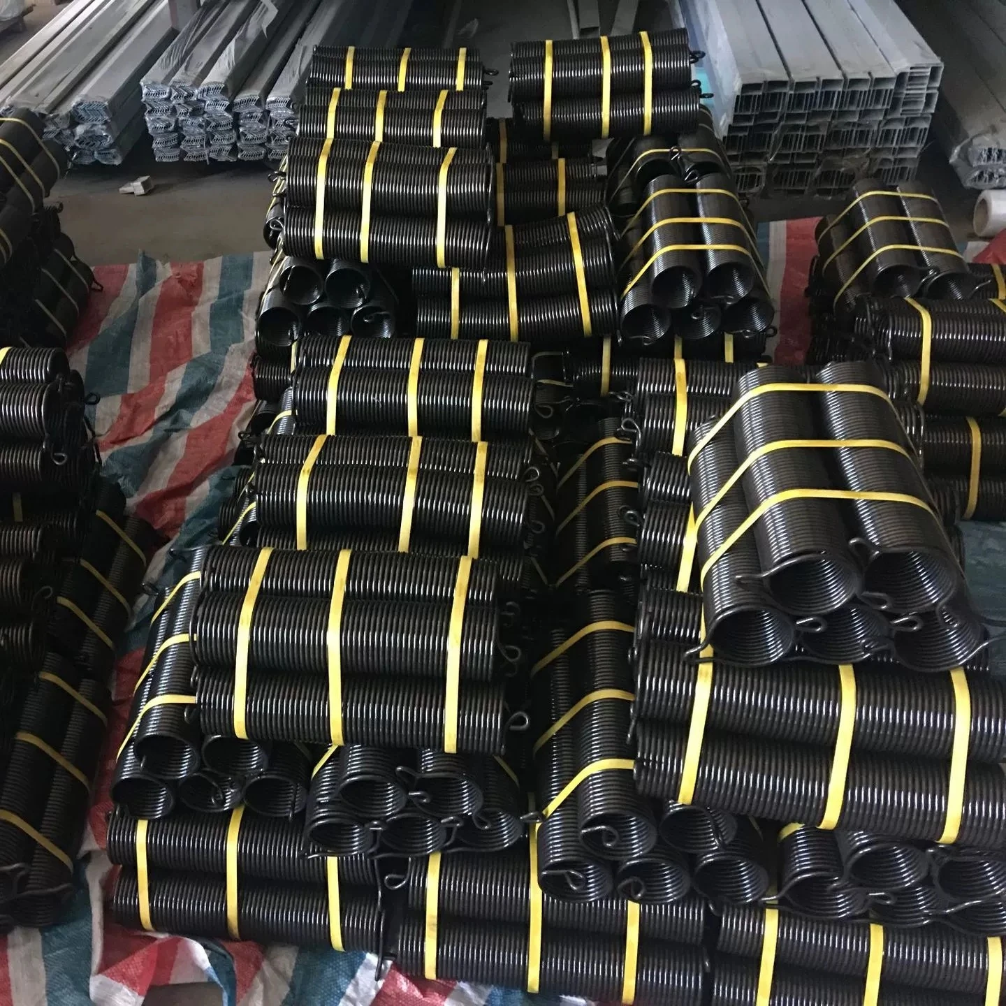 Высокопрочный металлический 65 mn общего назначения 82 b плоские спиральные пружины кручения закатать двери ворот; Сезон