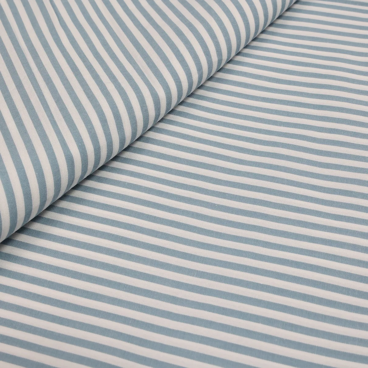 High quality yarn-dyed twill poplin striped cotton fabric with smooth texture