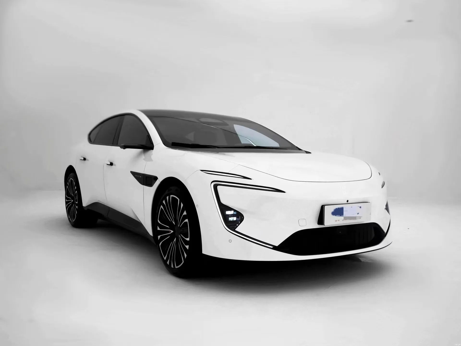 2024 новая технология AVITA 12 4WD двухмоторный диапазон аккумуляторных батарей 700 км