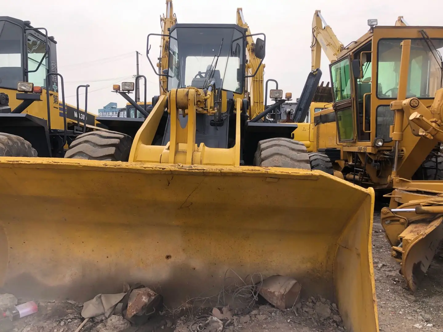 USED  JAPAN  BRAND  KOMATSU  WA380   WHEEL  LOADER