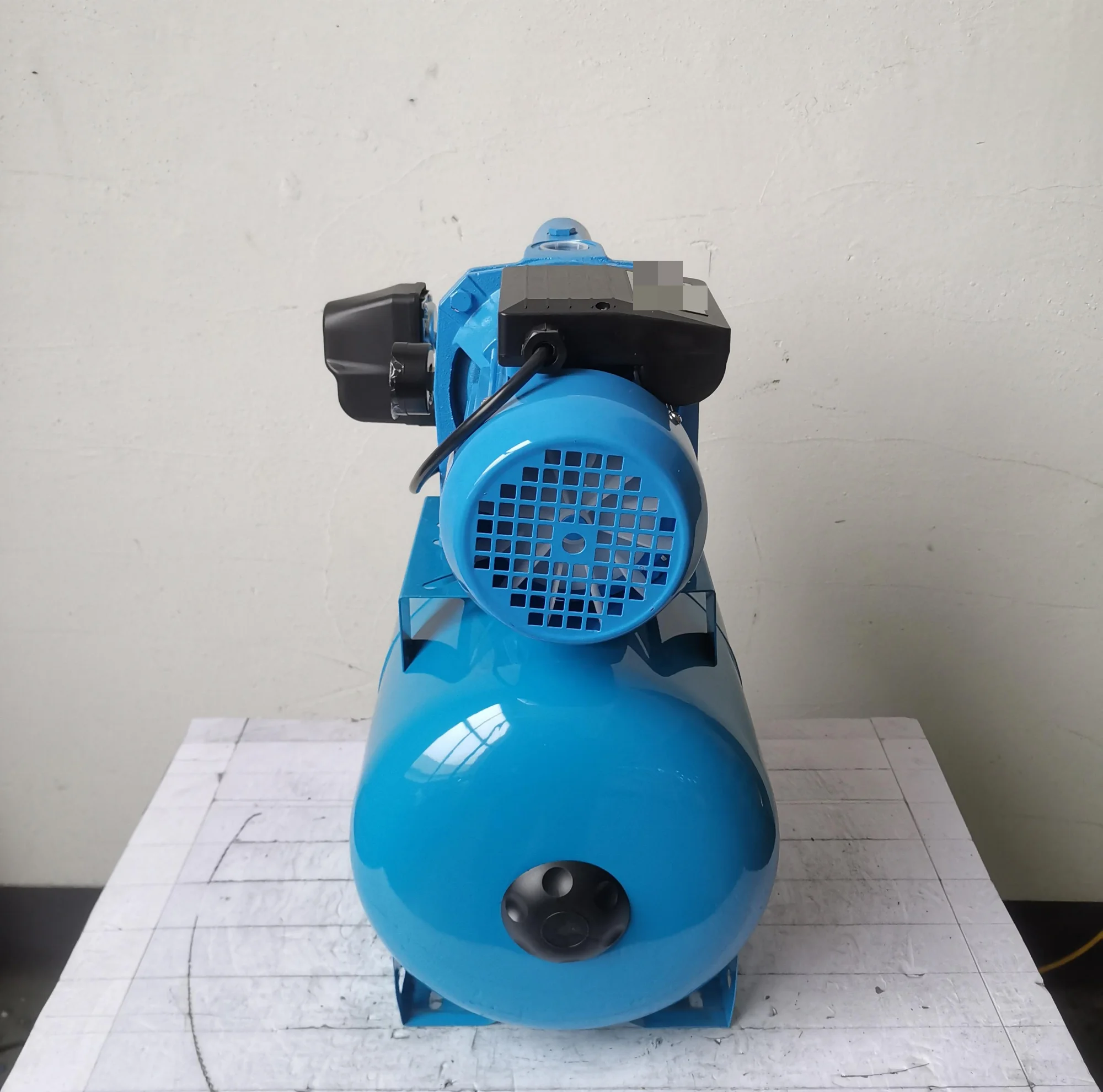 Economical Water Pumping Machine Mini Jet Pump Water Pressure Booster Pump Turkey With 24l Tank