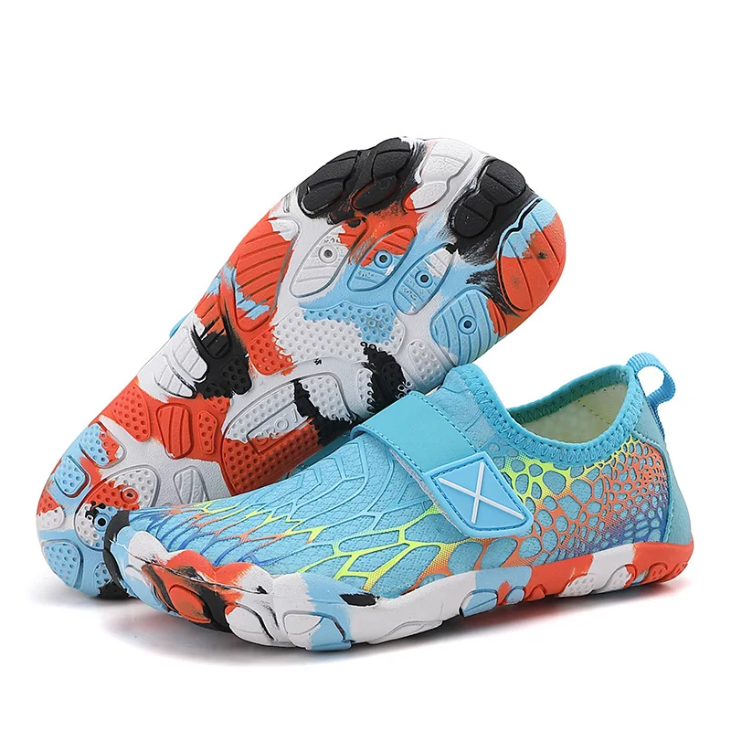 Wholesale cheap cartoon children  elastic wading shoes fashion swimming barefoot Water shoes kids upstream shoes
