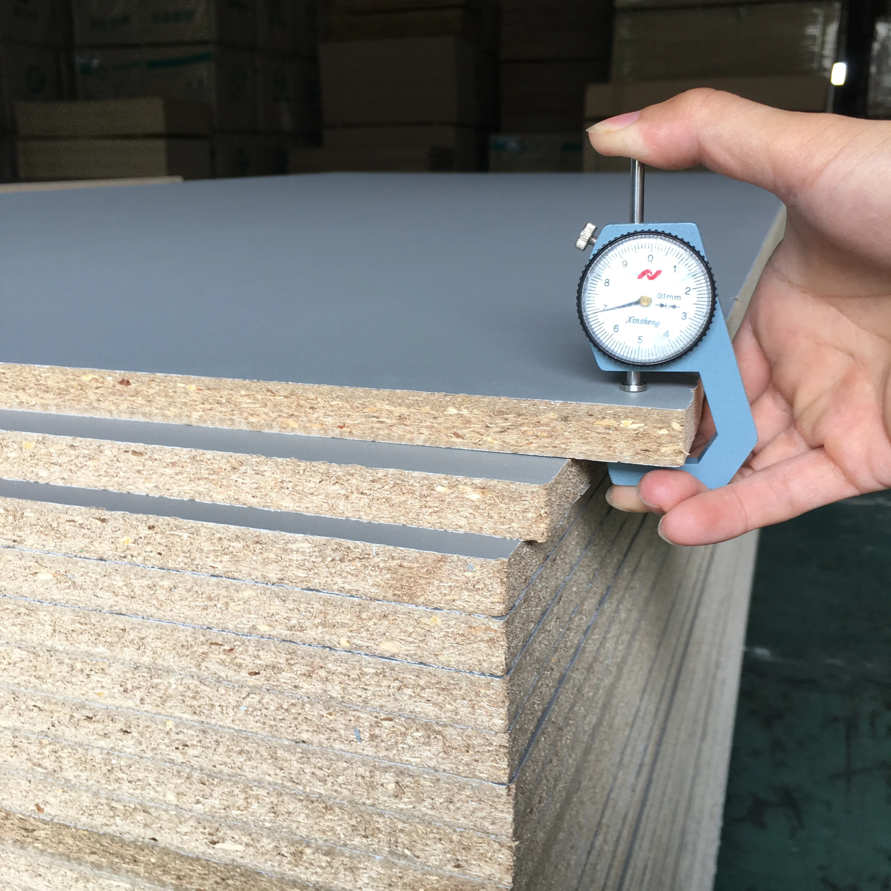 4x8 18mm High Quality Wholesale best price chipboard melamine sheets melamine faced particle board/chipboard from China