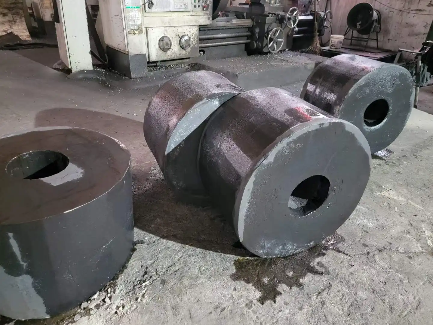 Легированная сталь 18CrNiMo7-6 кованый стержень 17CrNiMo6 полый 1 6587 для вала