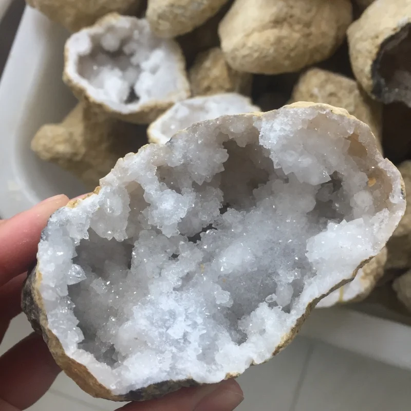 Wholesale crystal geode white crystal cave agate crystal cluster agate geode