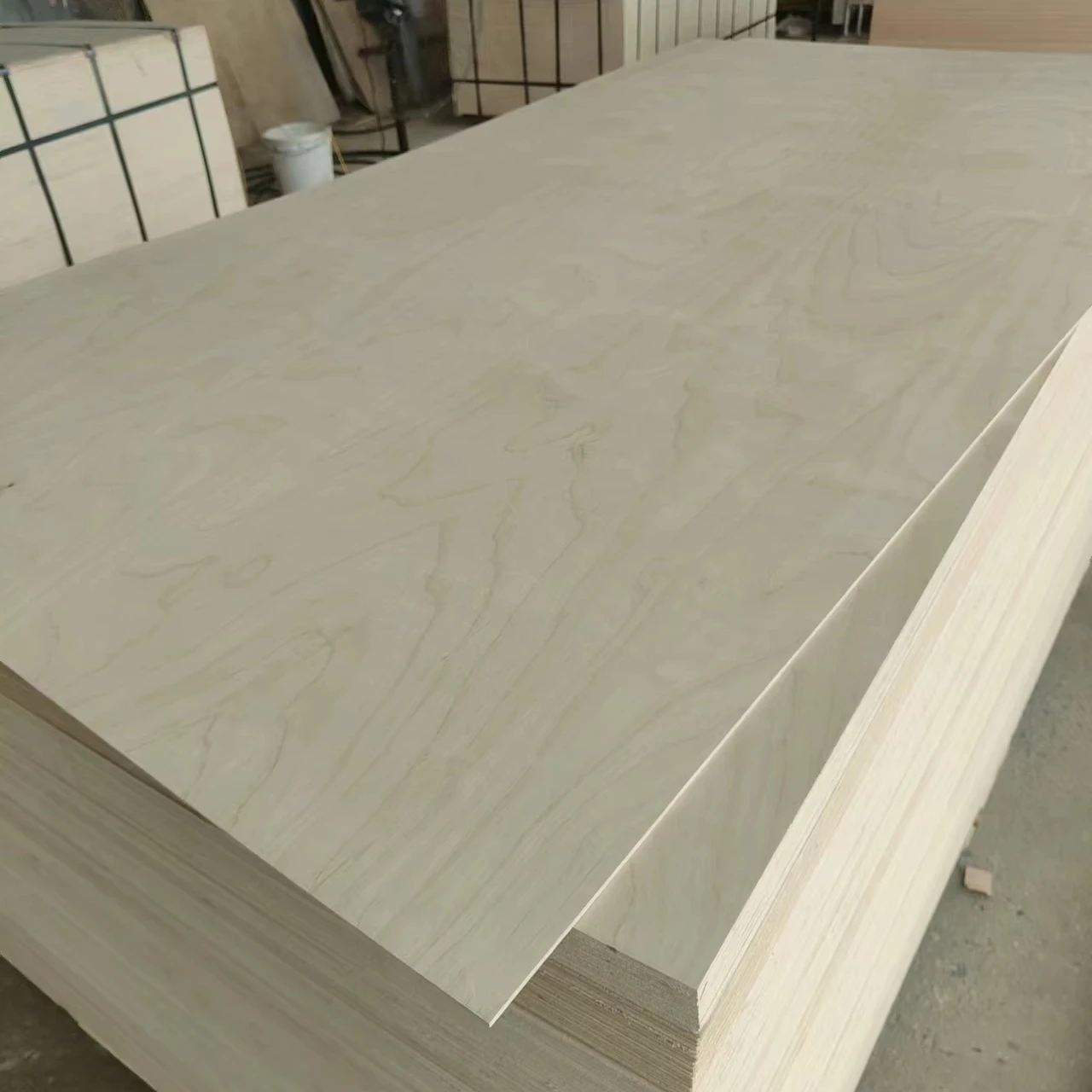 Good quality  Birch plywood used for laser carving direct factory supply FSC certificate size 920*920mm