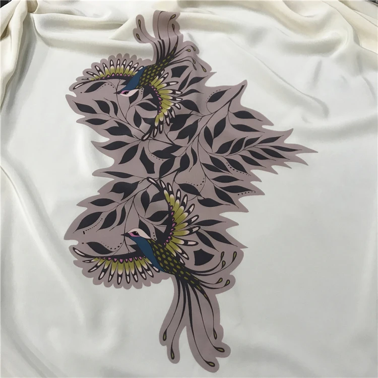 
Printed Fish Crepe De Chine Silk Crepe Fabric 18mm 100% Silk Fabric 