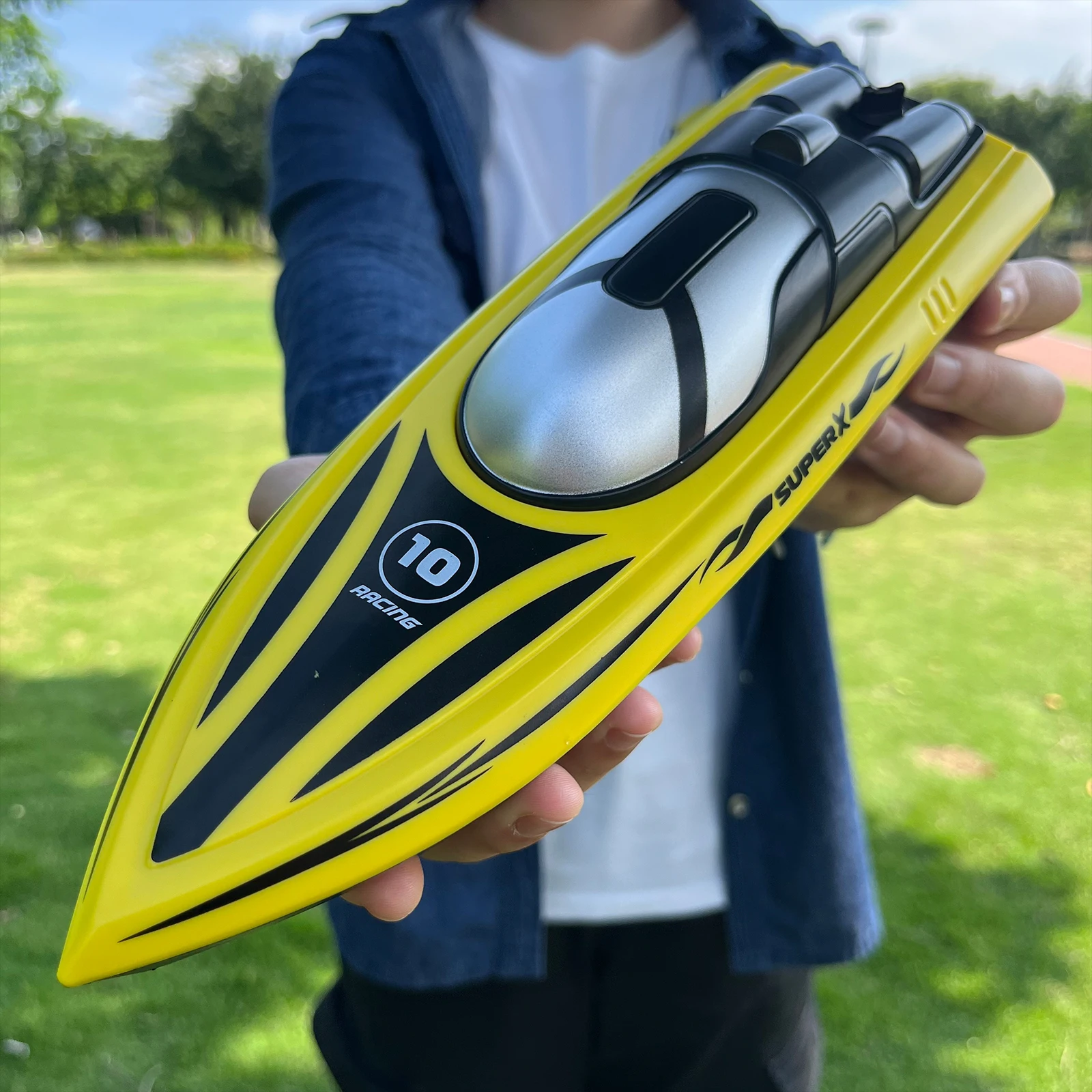 V333 RC Boat 15km/h 2.4G Double Motor High Speed RC Racing Ship 30mins Long-time Use Summer Outdoor Water Toys RC Boat Gifts